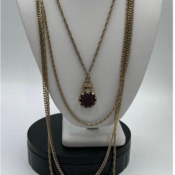Goldette Vintage Purple Glass Intaglio Cameo Silhouette 3 Strand Chain Necklace - Picture 1 of 16